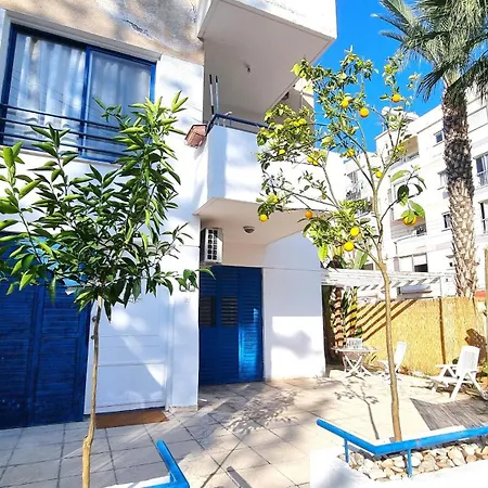 Boho Greek Haven With Orange Grove Views Near 拉纳卡
