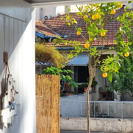 Bright 1br Retreat - 5 Min Walk To The *