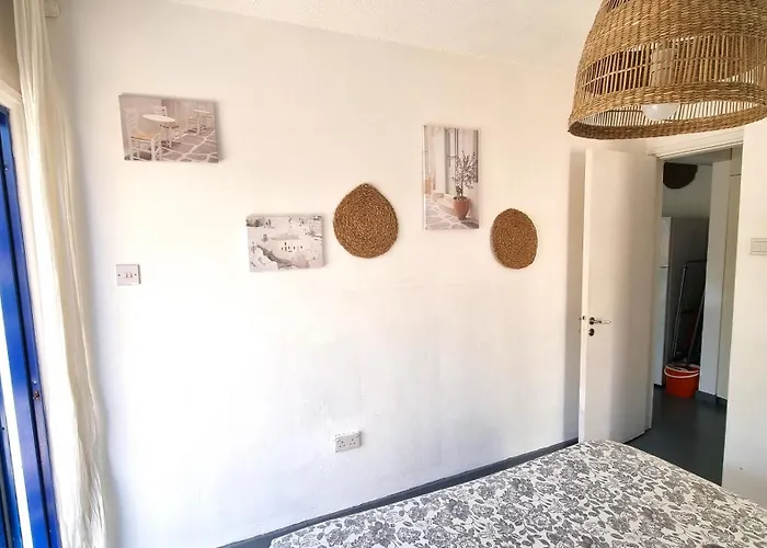 Boho Greek Haven With Orange Grove Views Near דירה לרנקה