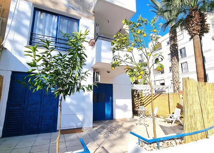 Boho Greek Haven With Orange Grove Views Near לרנקה